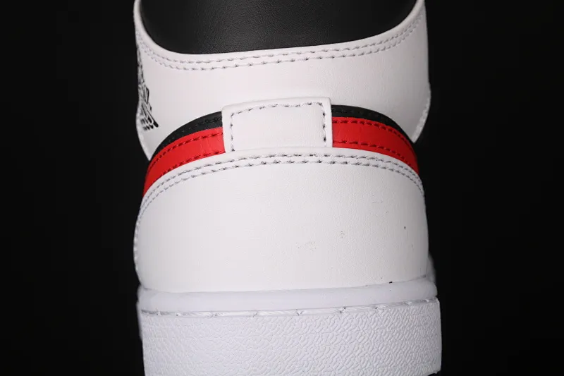 All categories Air Jordan Jordan series basketball shoes Air Jordan 1 Mid Air Jordan 1 Mid AJ1 Joe 1 black and white red hook Zhongbang basketball shoes 554724-075